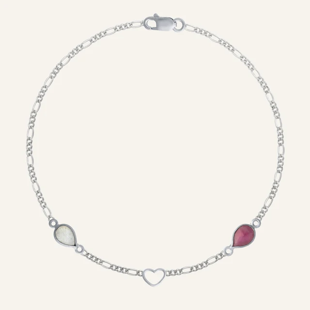 A mesma pulseira, toda prateada
