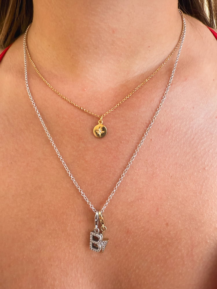 Colar Permanente com Letra B e Charm com Estrela | Forever Bond Studio