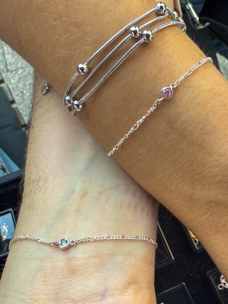 Pulseira permanente com charm coração | Forever Bond Studio